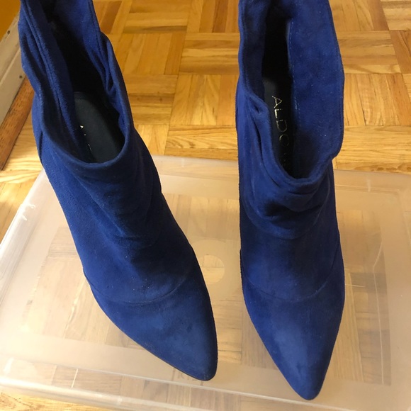 Suede royal blue Aldo pointy tip boots - Picture 2 of 3
